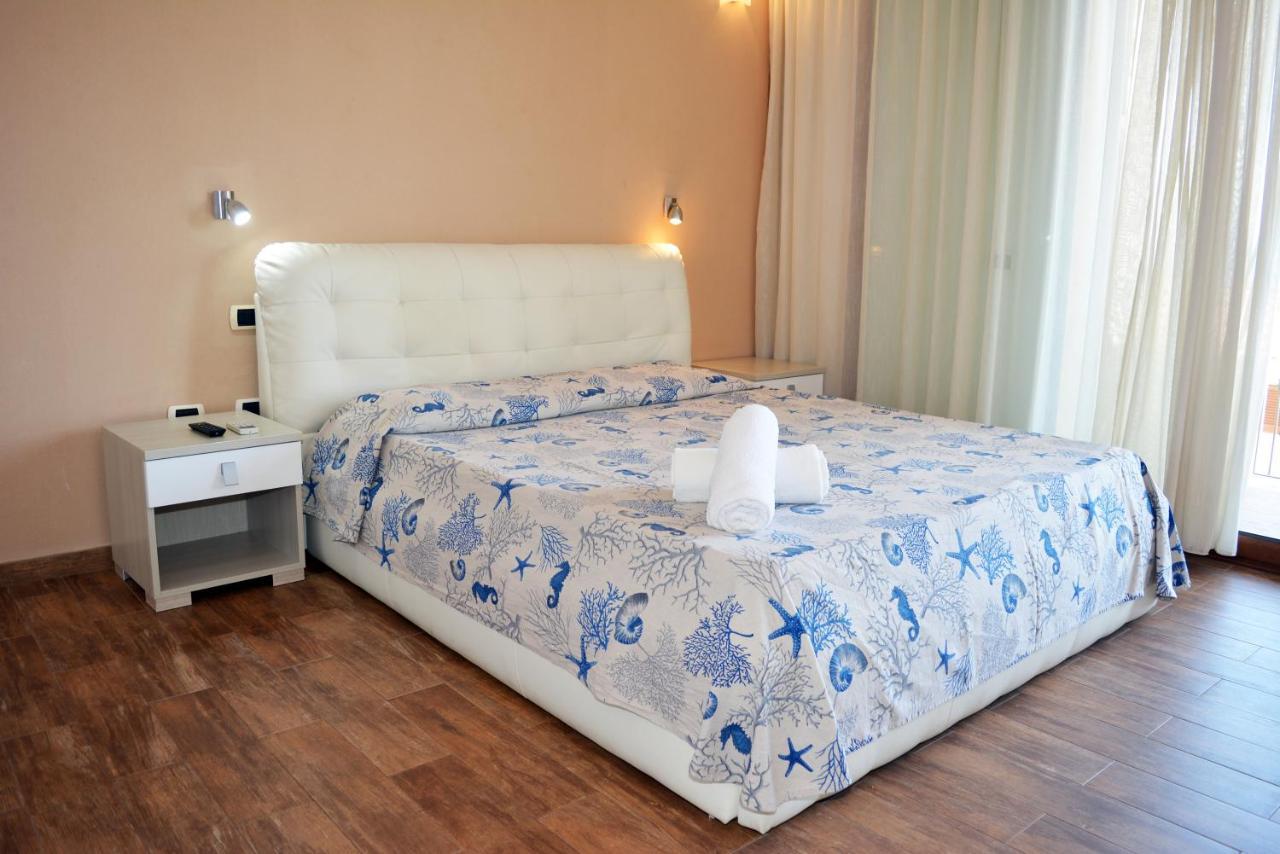 Rena Bianca Suite By La Contessa Santa Teresa Gallura Bagian luar foto